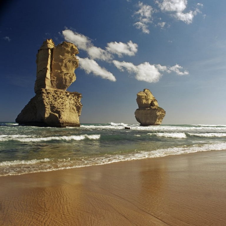 visit the great ocean road with pride custom tours